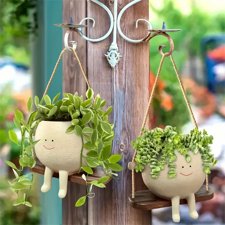 VelesRealm™ Swing Face Planter – Kreativer Wandtopf