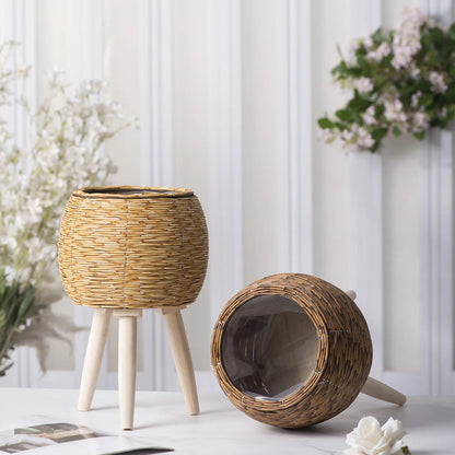 VelesRealm™ Rattan-Pflanzgefäß – Rustikale Holzbeine, Innenkorb